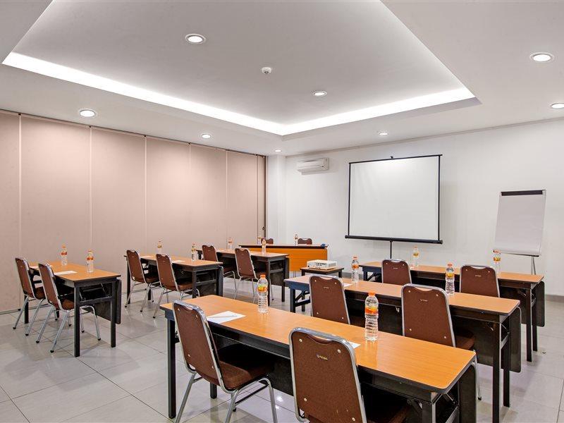 Carani Hotel Yogyakarta Kültér fotó