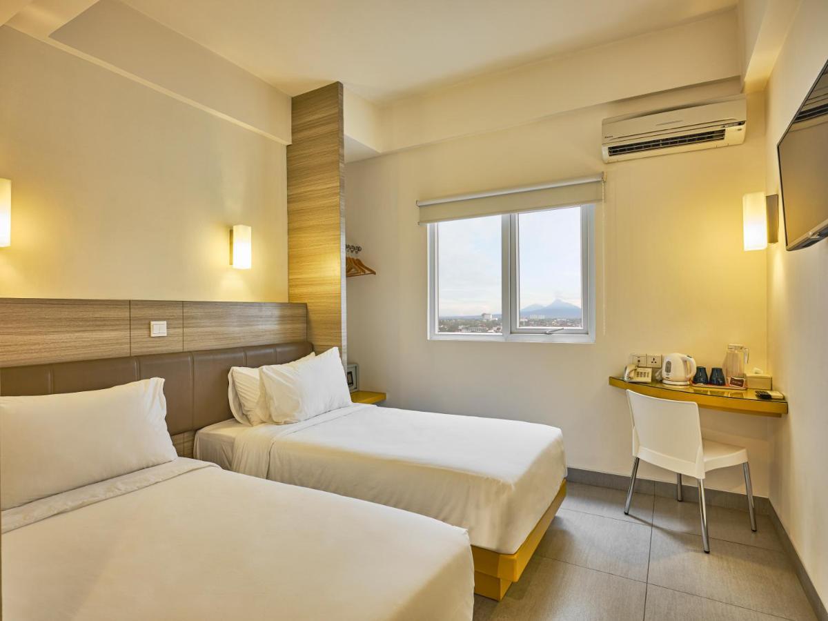 Carani Hotel Yogyakarta Kültér fotó