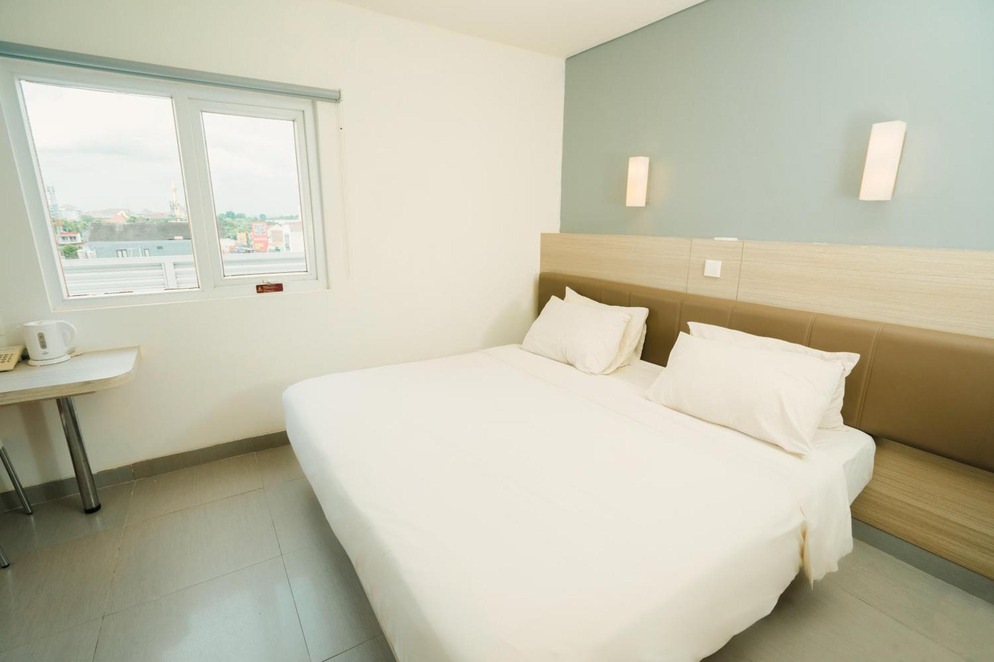 Carani Hotel Yogyakarta Kültér fotó