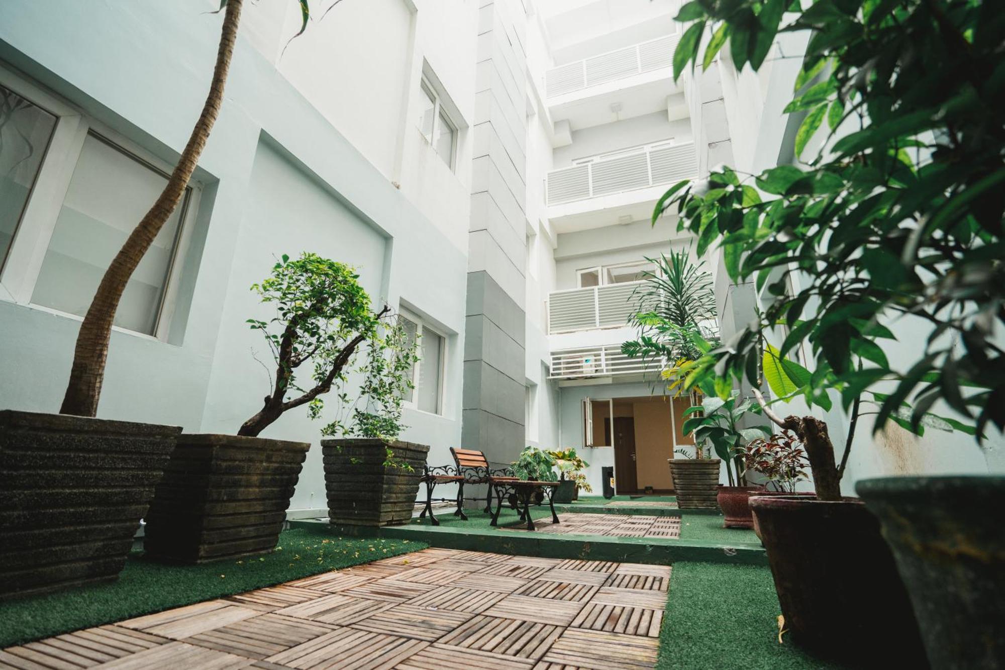 Carani Hotel Yogyakarta Kültér fotó