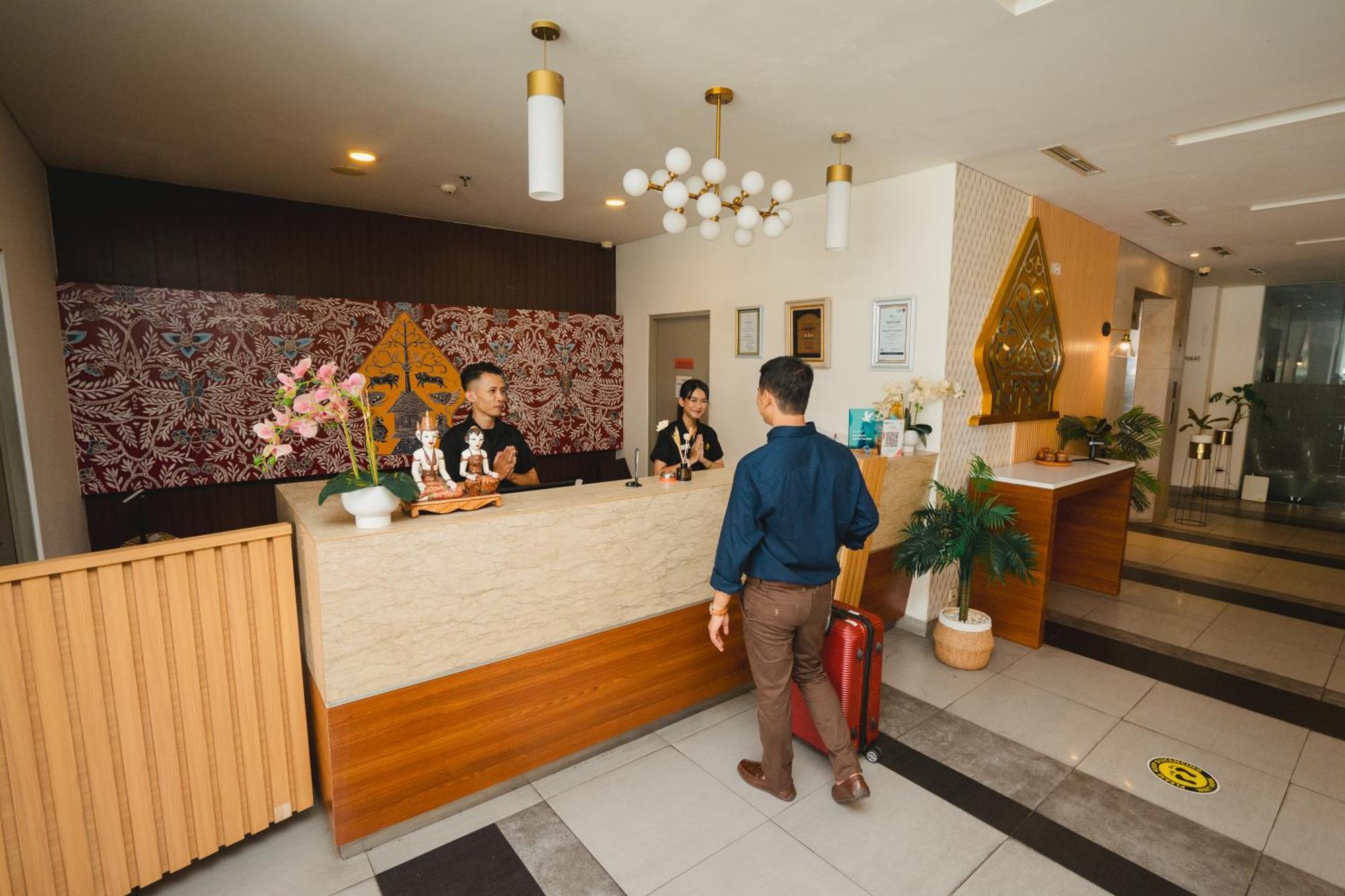 Carani Hotel Yogyakarta Kültér fotó